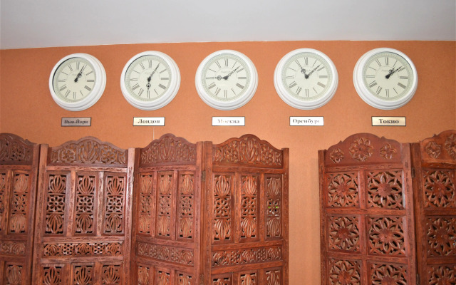 Отель Нежинка