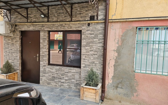 Na ulitse Salmana Flat