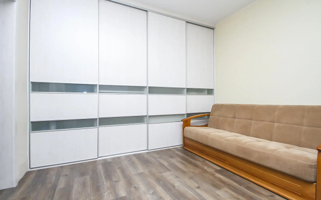 Apartamenty 1 komnatnye Karolinskogo 9