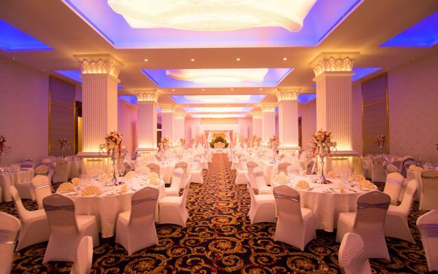 The Golden Crown Hotel