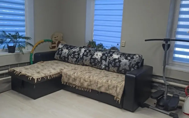 Частный дом У Пруда с Банькой и Беседкой