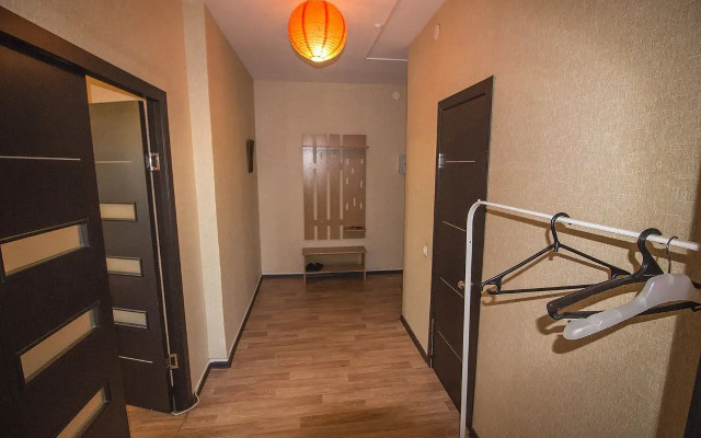 Naprotiv Trts Planeta Flat