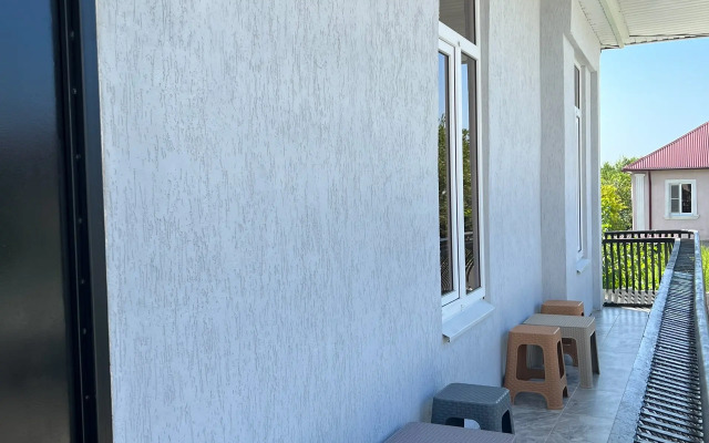 V Suhume Guest House
