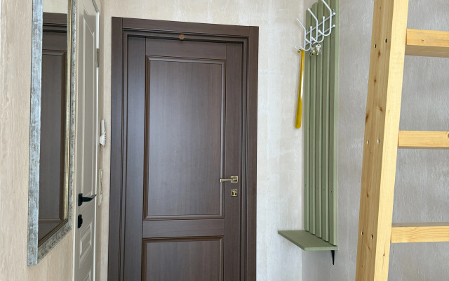 Dvukhurovnevye Apartamenty Zhyoltye Poyuschie Fontany Apartments
