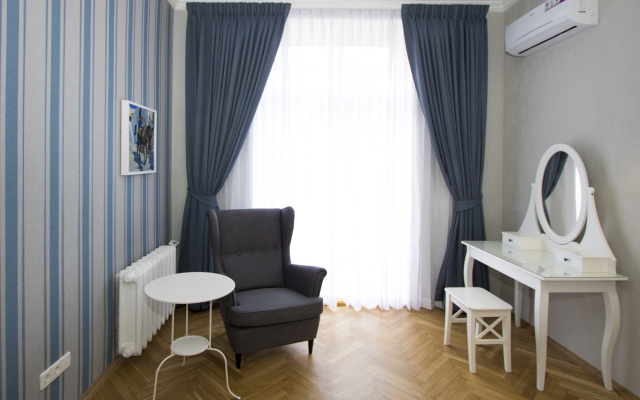 Апартаменты Маркса 50