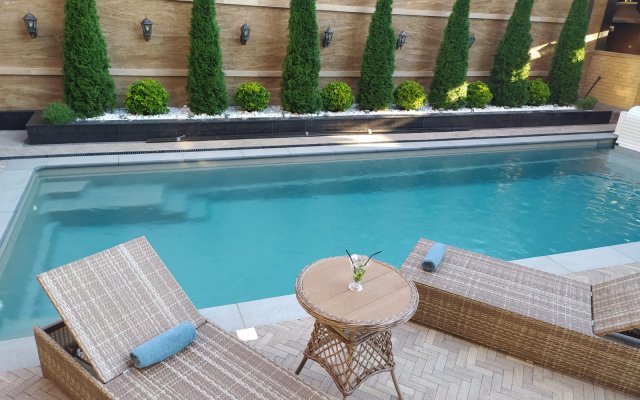 Atrium Hotel