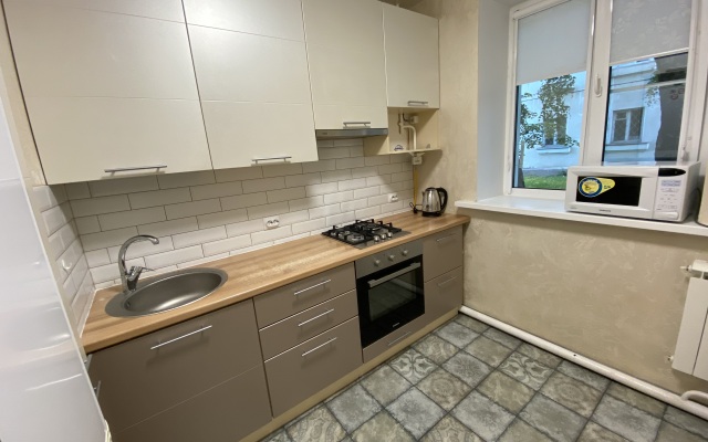 Квартира Трехкомнатная на Правды 9