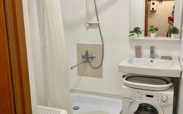 Апартаменты у Летного Училища