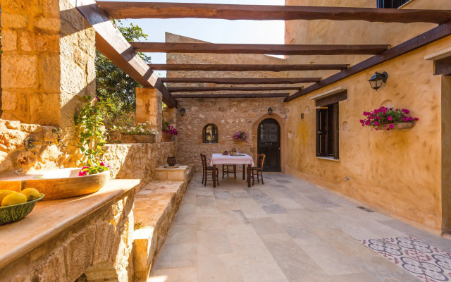 Вилла Erondas Cretan Country Villas