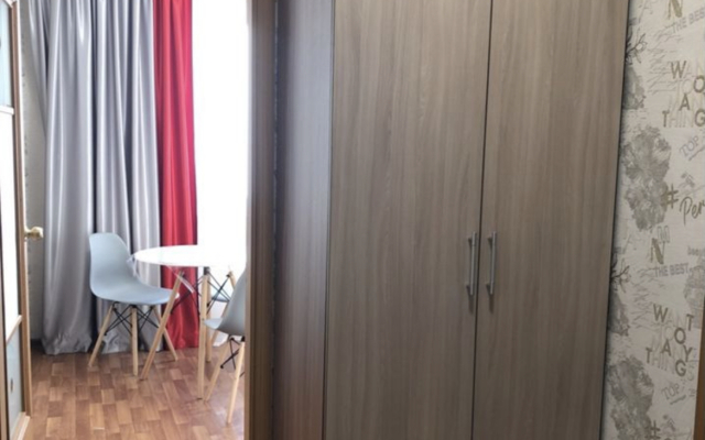 Na prospekte Vyacheslava Klykova 73 Apartments