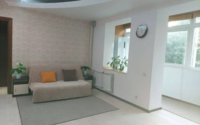 Dvushka V Tsentre Sochi Krovat I Divan Flat