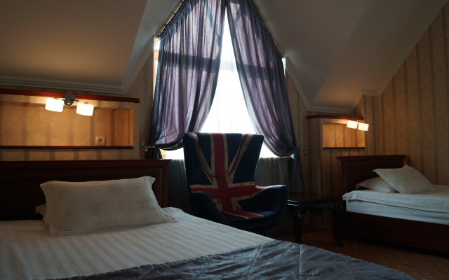 Renessans Hotel