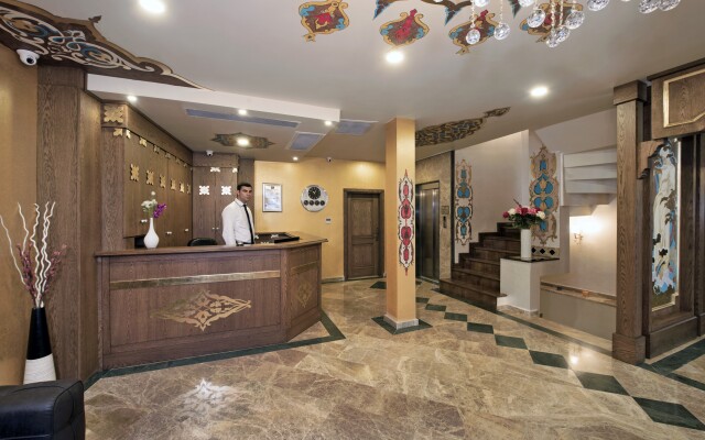 Perapolis Hotel