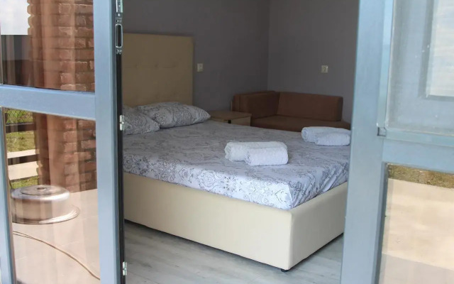 Ruchey Mini-hotel, posyolok Nizhnia Eshera