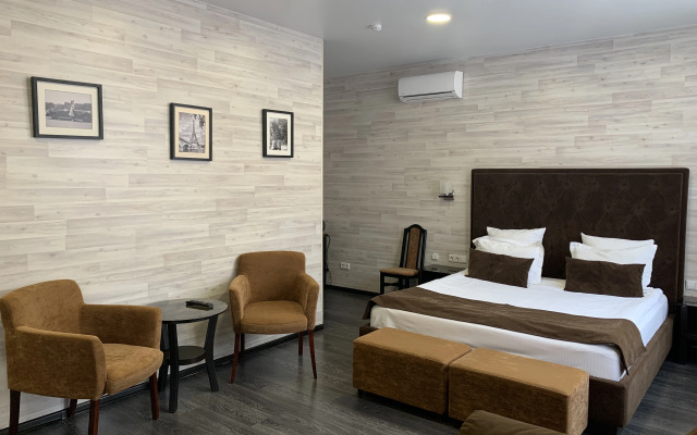 Отель Red Fox на Взлётной 2е