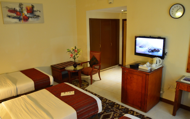 Nejoum Al Emarate Hotel