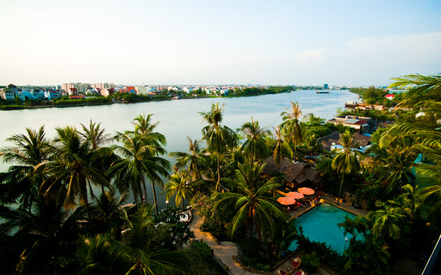 Saigon Domaine Luxury Residences