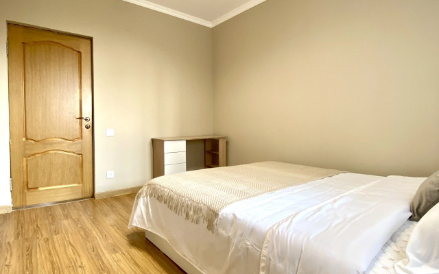 3-komnatnaya Samal-1 Flat