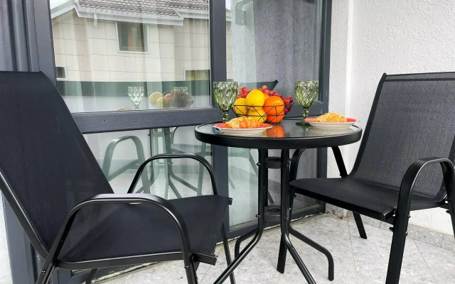 Dlya Troikh S Bolshim Balkonom, 3 Minuty Do Plyazha Аpartments