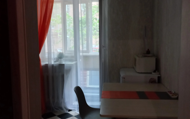 S Balkonom U Letnego Sada Flat