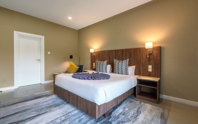 Central Hotel- Ridge