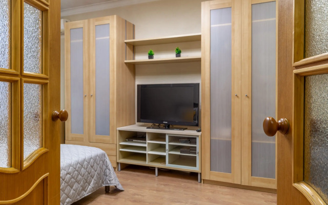 Na Lomonosovskoy Flat
