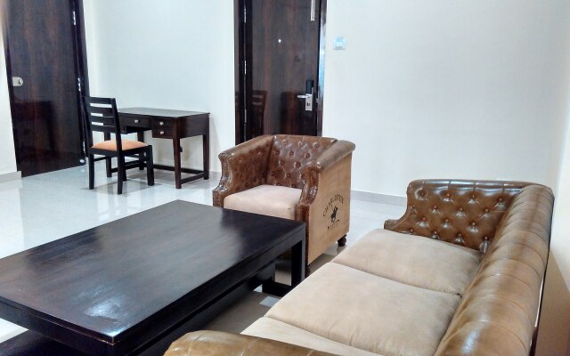 Hotel Raj Vista Suites & Convention