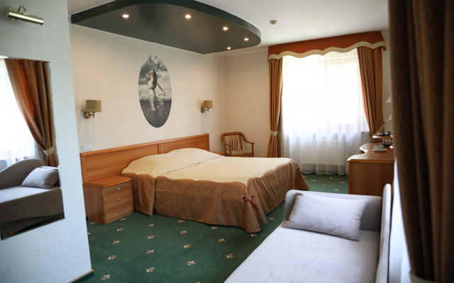 Ekaterininskij Dvor Hotel