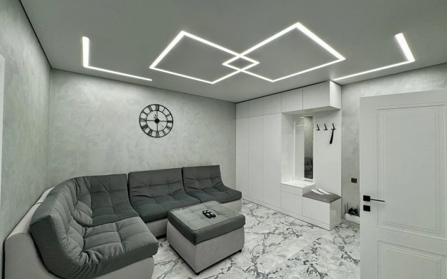 Na Kursantov Kirovtsev 4a Flat