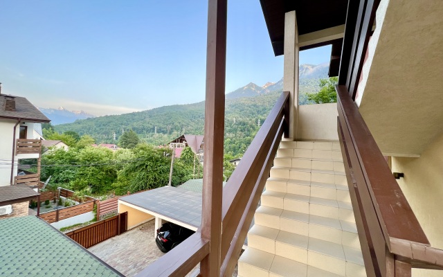 Mountain Hill Apartment