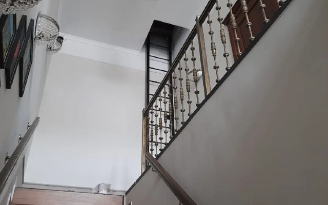 Отель Кристал