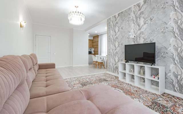 Na Prospekte Mangilik Yel 58 Apartments