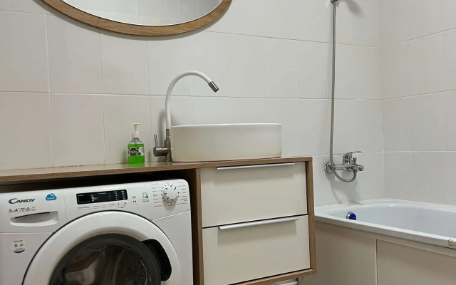 Квартира двухкомнатная в микрорайоне ДЗФС 15А