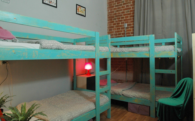 Come&Sleep Hostel