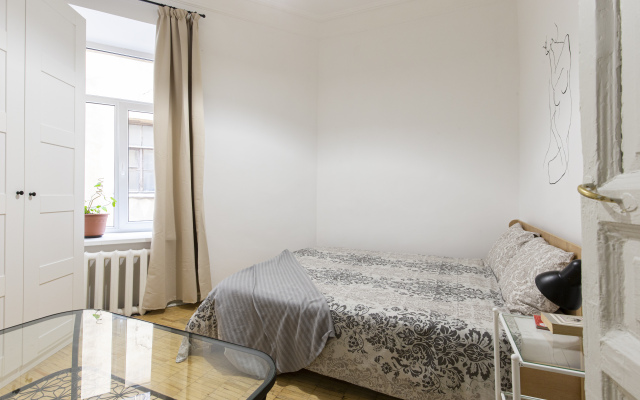 Kvartira V Gostyakh U Aktrisy Apartments