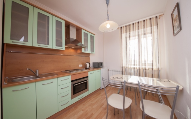 Na Vodopyanova Apartment