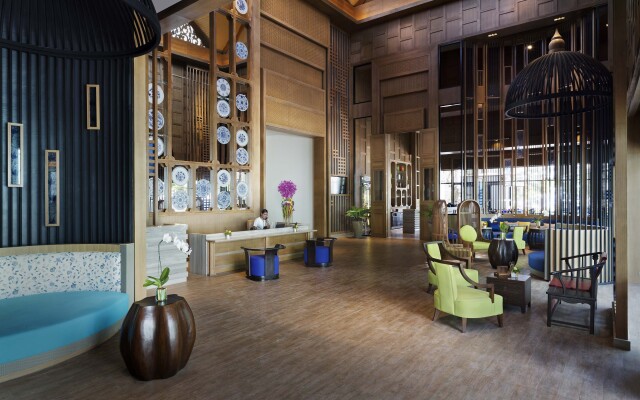 OUTRIGGER Surin Beach Resort Hotel