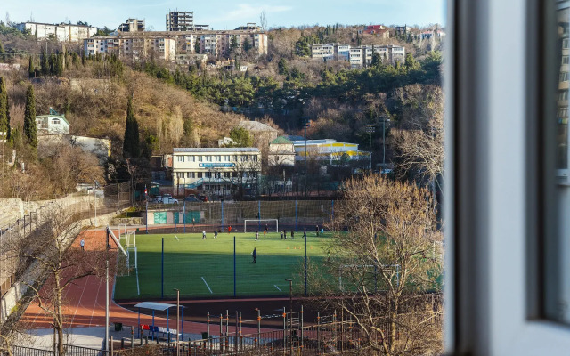 Pyatikomnatnaya V Tsentre Yalty Flat