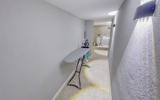 Dvukhurovnevye s basseynom Apartments