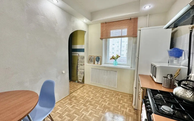 U DK Metallurgov. Barbaris One-room Apartments