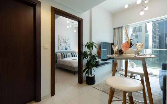 Keyrock Premium Reva Stay with Pool Access Apartments