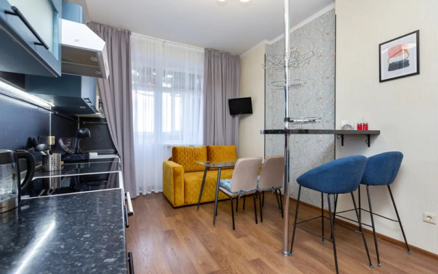 REHOME24 APARTMENTS na 12 etazhe vid na gorod