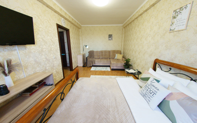 Dvuhkomnatnye s balkonom Apartments