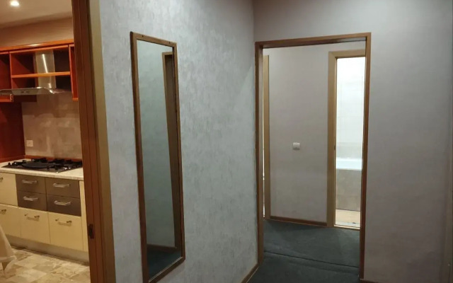Na Ulitse Bagrationa 7 Flat
