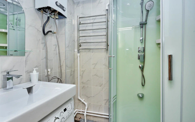 IYUN Na 7-J Linii Guest House