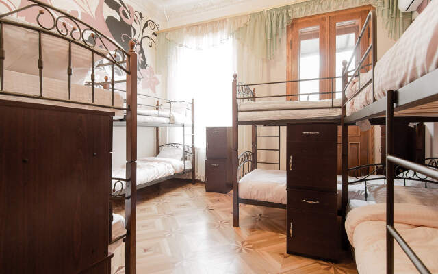 Mama Hostel