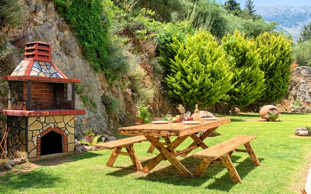 Cretan Sunny Villa Heated Pool