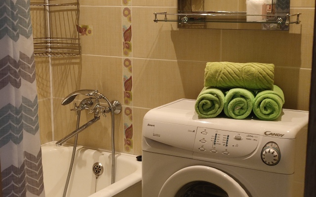 Dvukhkomnatnaya kvartira na Raduzhnom Flat