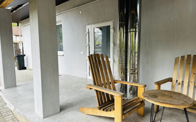 Вилла на берегу реки около Минска