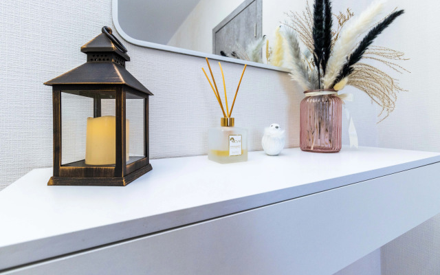 Квартира комфортные Ивана Захарова 18/2